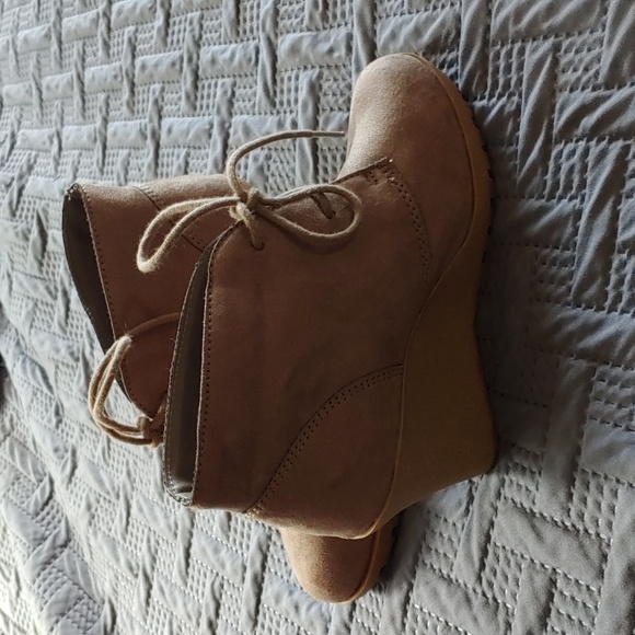 White Mountain Shoes - White Mountain Wedge Boot